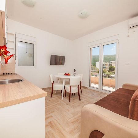 Apartments Ruzmarin Херцег-Новий Екстер'єр фото
