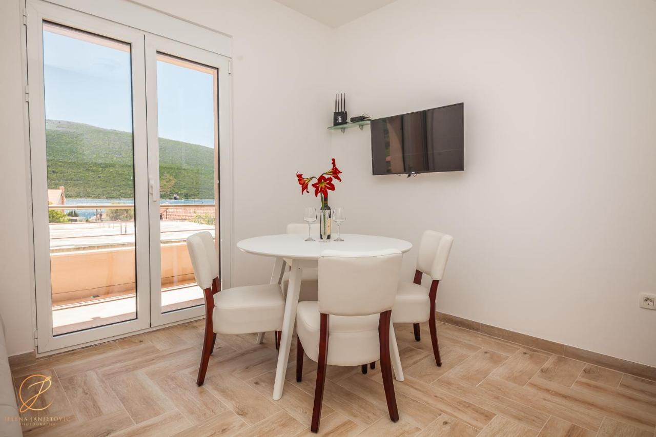 Apartments Ruzmarin Херцег-Новий Екстер'єр фото